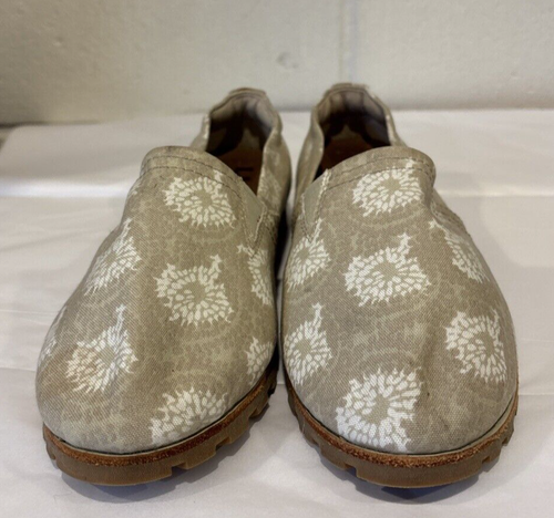 LL Bean Womens Canvas Shoes Flats Taupe Green White Floral Size 6M Imperfect - Picture 2 of 10