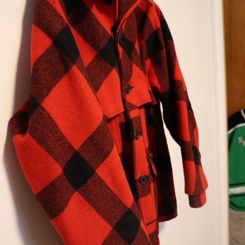 Vintage CC Filson Hunting Jacket Mens 44 Red Black Plaid Game Map Snap Pocket - Picture 3 of 12
