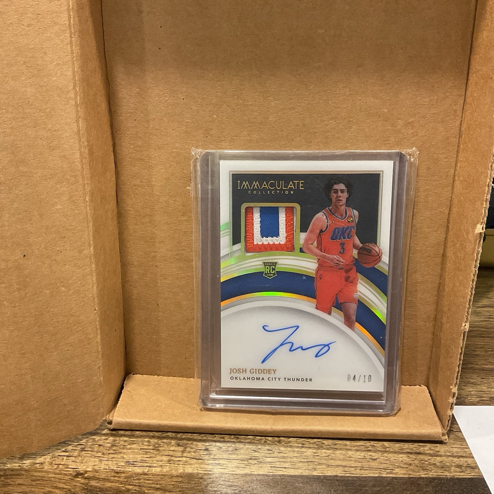 Josh Giddey 2021-22 Immaculate Rookie Patch Auto RC /10 #107 Gold RPA