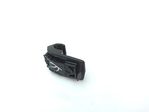 Mercedes-Benz SLK R171 2006 Left Sun visor clip hook bracket PUM57553 - Picture 5 of 11