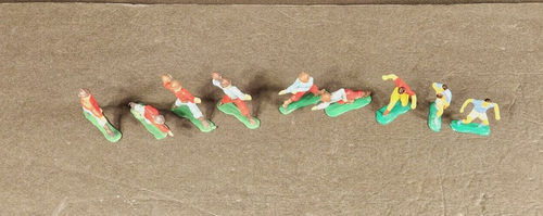 LOT OF 9 VINTAGE FOOTBALL PLAYER CAKE TOPPERS PLASTIC FIGURINES HONG KONG 2" - Picture 2 of 7