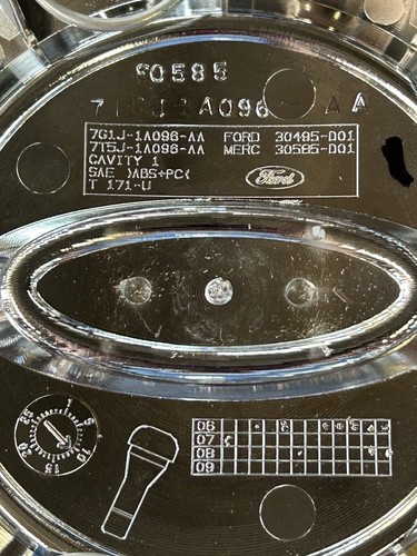 NEW 2007 Ford 500 FIVE HUNDRED 18" Chrome Wheel Center Hub Cap Factory Original - Picture 3 of 3