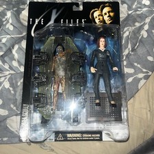 NIB McFarlane X-Files Movie Merch Figures Agent Dana Scully & Cryopod Human 1998