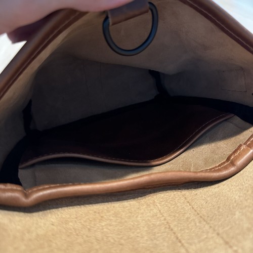 Borsa nuova con etichette DEFY Venue Horween in pelle marrone con fibbia a sgancio rapido - Foto 5 di 9
