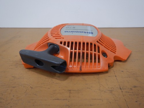 Arrancador de retroceso de motosierra Husqvarna 570 genuino OEM - Imagen 2 de 6
