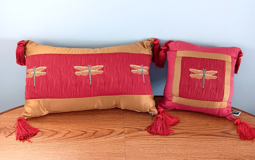 Newport rot & goldfarbene Libellen Kissen mit Quasten, Kissen, Dragon Fly - Bild 1 von 5