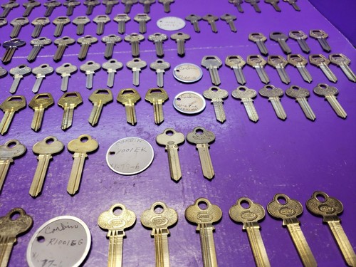 123 ASSORTED LOCKSMITH ORIGINAL CORBIN RUSSWIN KEY BLANKS 1001EB , 1000K SEE PIC - Picture 10 of 12