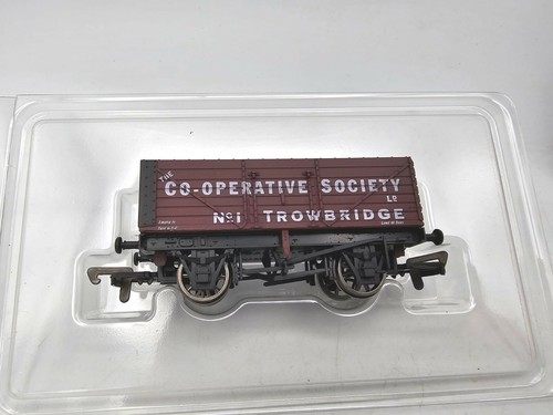 Dapol Wessex Wagons Co-operative Trowbridge 5 Plank 00 Gauge Model Railway - Picture 2 of 7