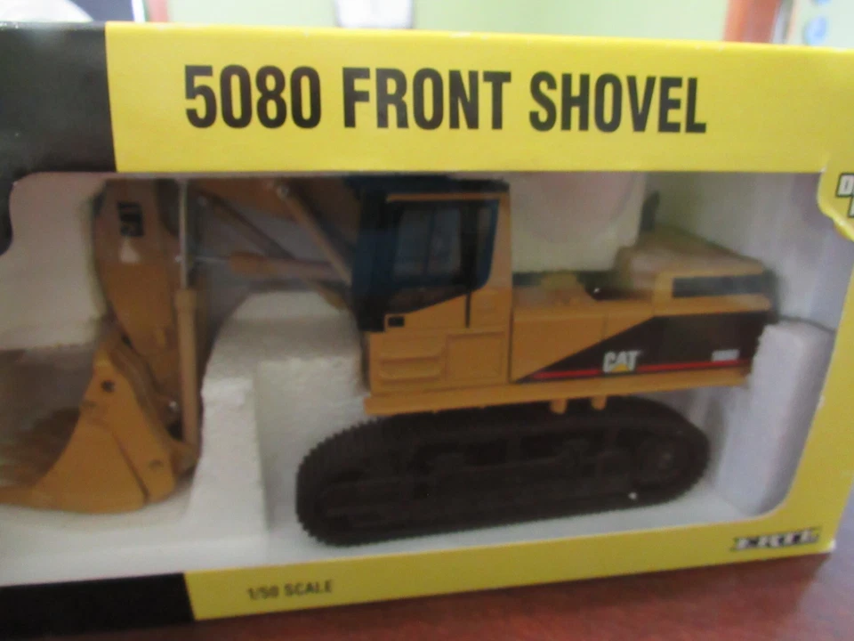 ERTL 1/50 SCALE CAT 5080 FRONT SHOVEL - NIB - NEVER DISPLAYED - Image 2 of 4