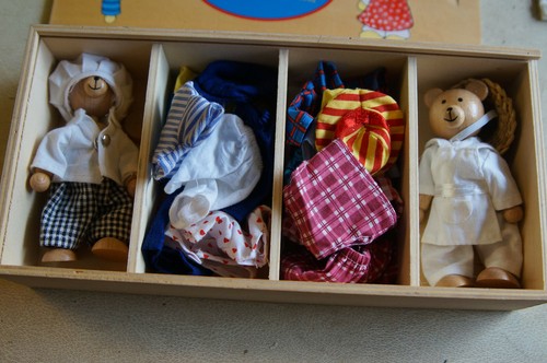 Easter box of bear's clothes, with 2 wooden bears