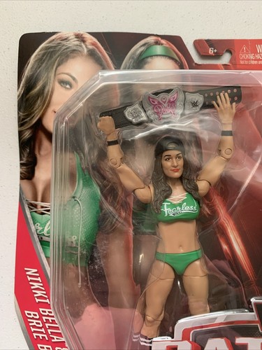 WWE Mattel Battle Pack NIKKI & BRIE BELLA Twins Action Figure Green 2015 Diva - Picture 2 of 17