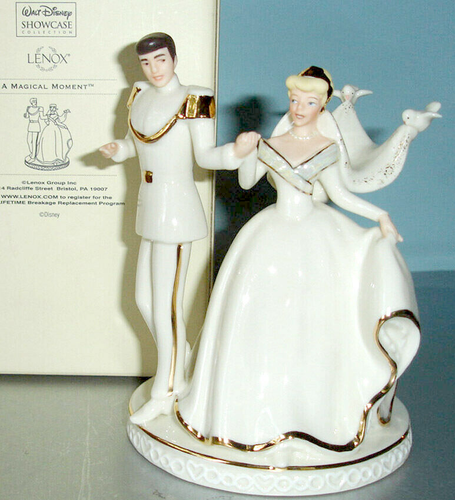 Lenox Disney Cinderella & Prinz Magischer Moment Hochzeitstorte Topper Figur Neu - Bild 3 von 6