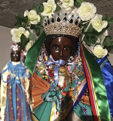 2,75" Heilige Sara Schutzpatronin der Zigeuner schwarze Madonna Figur Saintes Maries - Bild 11 von 13