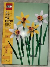 LEGO 40747 Yellow and White Flowers Daffodils 216 Pieces Building Toy Celebrate