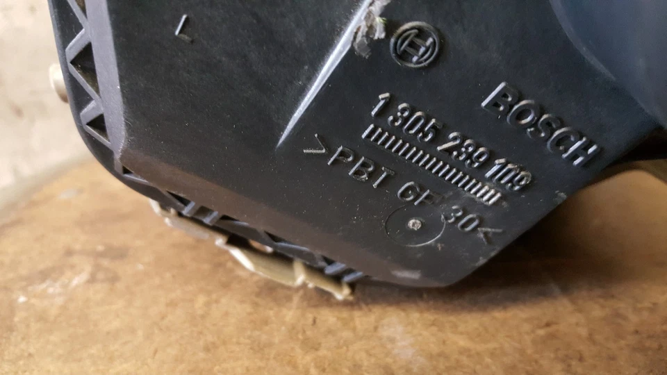 VOLKSWAGEN BEETLE 98 99 USADO LH HALÓGENO OEM FARO LÁMPARA MONTAJE DEFECTOS Foto 4 de 4