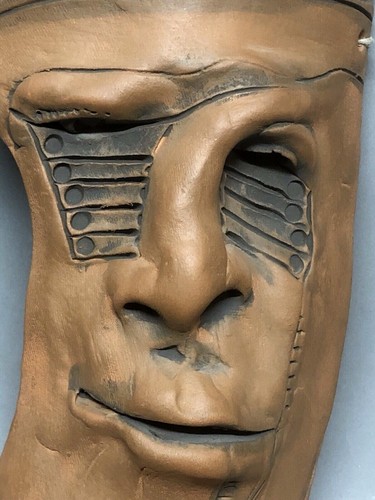 Vintage 1998 Terra Cotta Mask Clay Art Pottery Estremoz Portugal Signed V Lopez - Picture 3 of 12