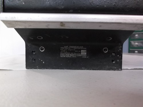 522-2466-004 COLLINGS VHF 618M-1 COMM R/T. - Picture 2 of 4