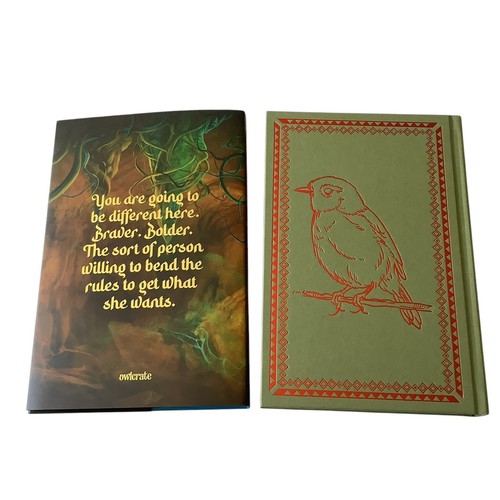 OwlCrate The Scorpion Queen By Mina Fears Signed Sprayed Edges New - Picture 3 of 8