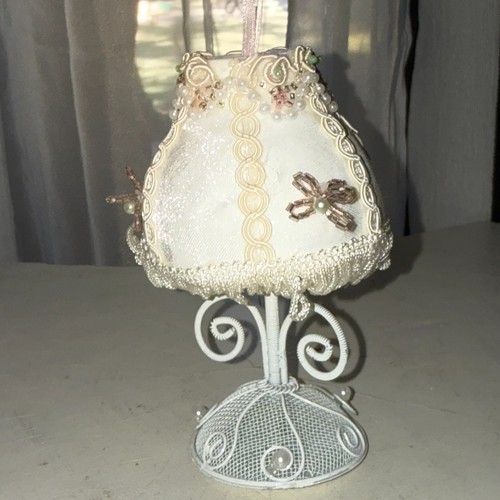 Viktorianische Shabby Chic Tiffany Stil Lampe Weihnachtsschmuck weiß Perlen Fransen - Bild 6 von 17