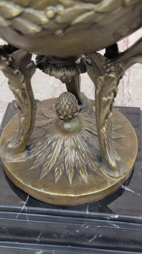 Louis XVI Style Bronze Urn Sculpture: Vintage Handcrafted Love one Memory Decor - Picture 5 of 10