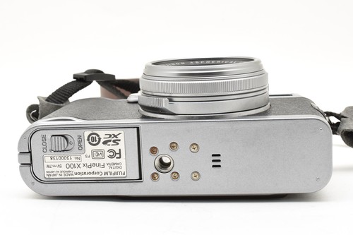 [MINT++] Fuji Fujifilm X100 12.3MP Digital Camera Silver X Series From JAPAN - Picture 17 of 23