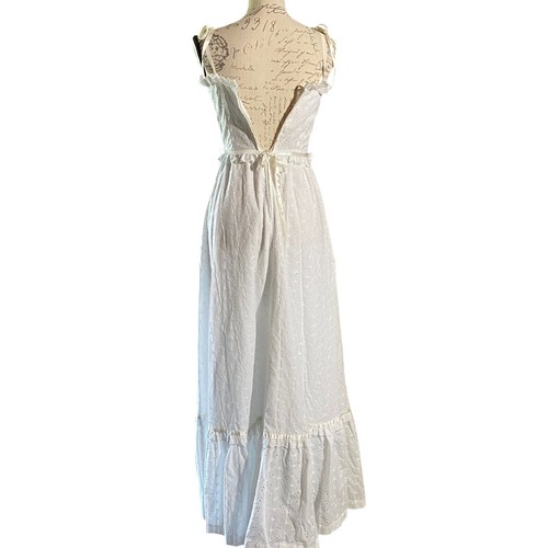 Vintage 1970’s Vicky Vaughn White Cotton Eyelet Ruffled Boho Retro Maxi Dress - Picture 4 of 18