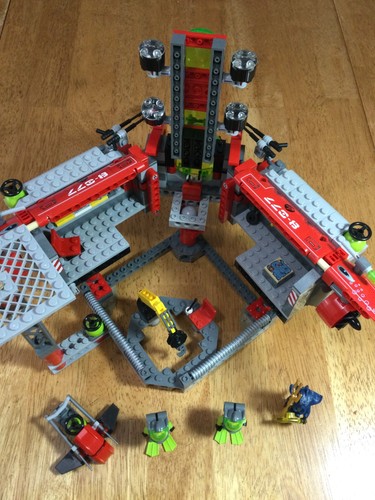 LEGO 8077 Atlantis Exploration HQ Complete No Box - Picture 8 of 19