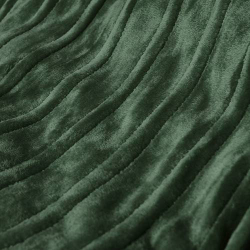 Dreamaker Chunky Embossed Fleece Heated Throw Emerald Green 160 X 130Cm - Picture 14 of 19