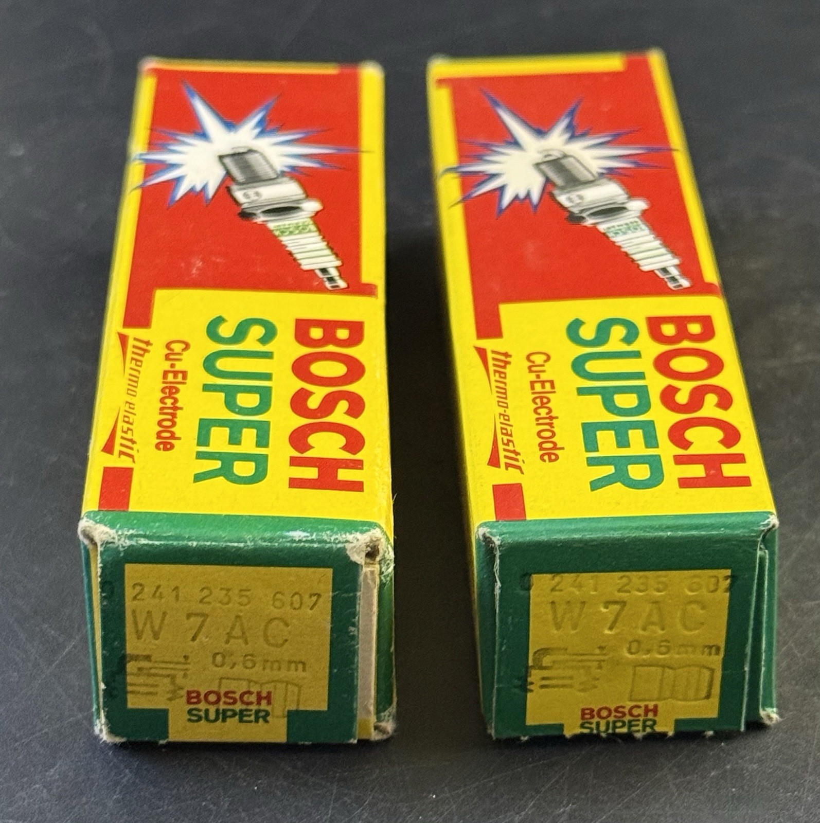 W 7AC Bosch Spark Plug Lot Of 2 D1.2