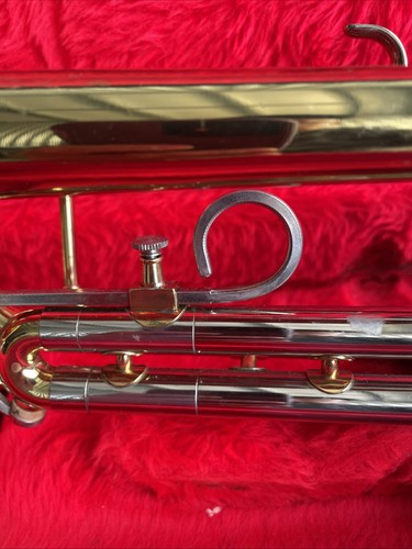 Trompeta Getz Serie Capri 590 Bb con Boquilla y Estuche - Imagen 4 de 19