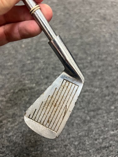 Vintage right handed Stiff MacGregor Tourney single iron 4 iron 37.75" - Picture 10 of 10