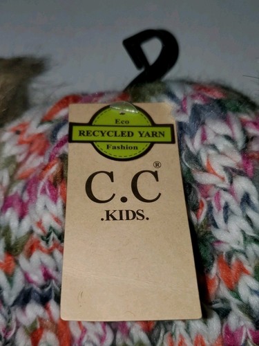 NEW WITH TAGS C.C.  KIDS CORLORFUL WINTER BEANIE - Picture 5 of 6
