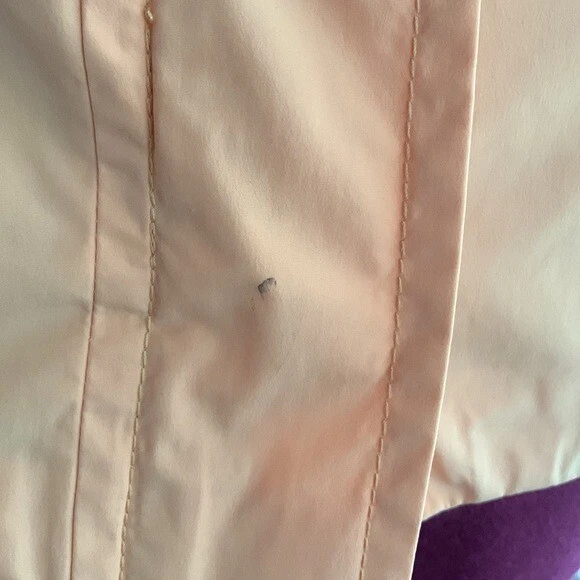 Carolina Herrera雨衣 — 第 2/4 张图片