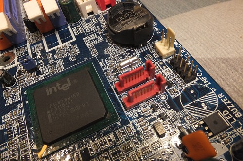 Placa madre Intel GIGABYTE GA-8IPE1000 REV:1,0 zócalo 478 + CPU 2,60 GHz + 1 Gb + E/S - Imagen 10 de 10