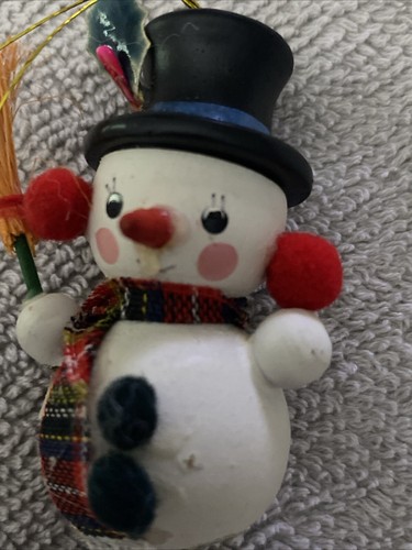 Vintage Kurt Adler Wooden Snowman 2.5” Christmas Ornament 1980’s - Picture 2 of 5