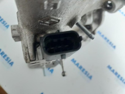 Colector de admisión Renault Megane III Grandtour KZ 8200797439 P18800687 - Imagen 9 de 10