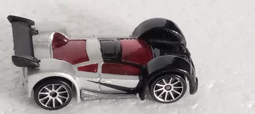 2005 Hot Wheels Mid Drift Metalflake Silver HW First Editions Drop Tops - Picture 3 of 7
