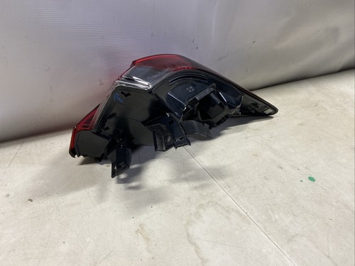 2016 - 2019 LEXUS RX RX350 RX450H LEFT SIDE OUTER TAIL LIGHT OEM - Picture 5 of 17