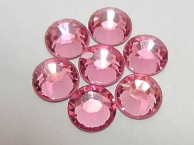 16ss ROSE FLAT BACK STAR BRIGHT Rhinestones 1gr.