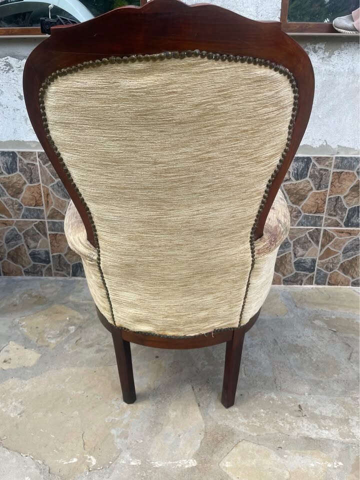 Picture 4 of 4