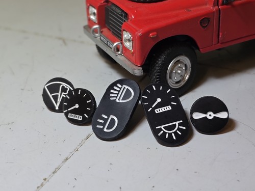 Land Rover Series 3 Dash Panel Instrument Switch Tab Icon Set - Picture 3 of 8