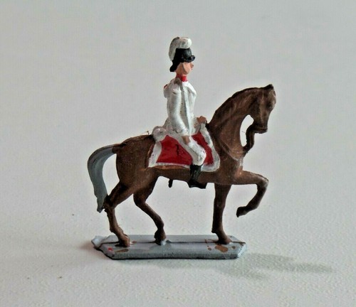 Vintage Semi Flat Lead Toy Soldier Mounted Soldier British? Hand Painted 9926 - Picture 4 of 10