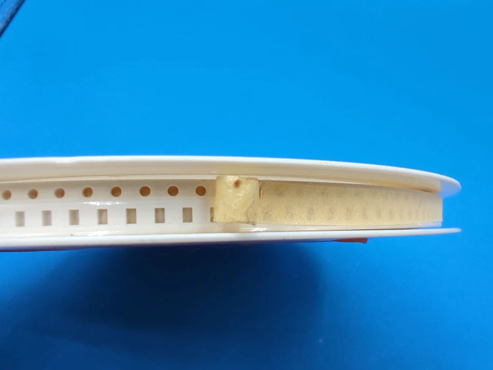 Carrete condensador Kemet C0805C105K4RACTU 4000 SMD 1uF 16V 10% 0805 RD35-19 Foto 4 de 4