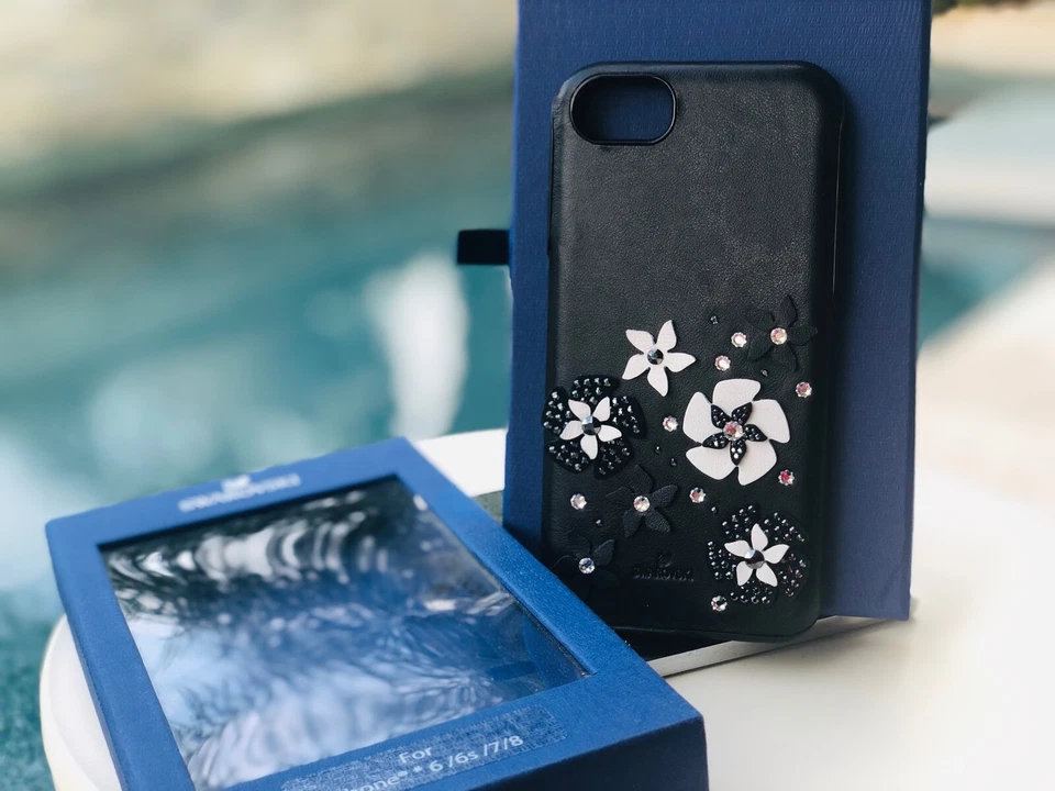 FUNDA SMARTPHONE SWAROVSKI MAZY CON PARACHOQUES INTEGRADO, IPHONE 6,7,8, NEGRA 5427019 Foto 3 de 4