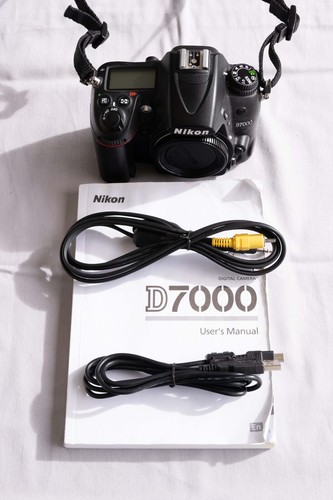 Nikon D7000 16.2MP Digital SLR Camera (Body Only) - Picture 7 of 11