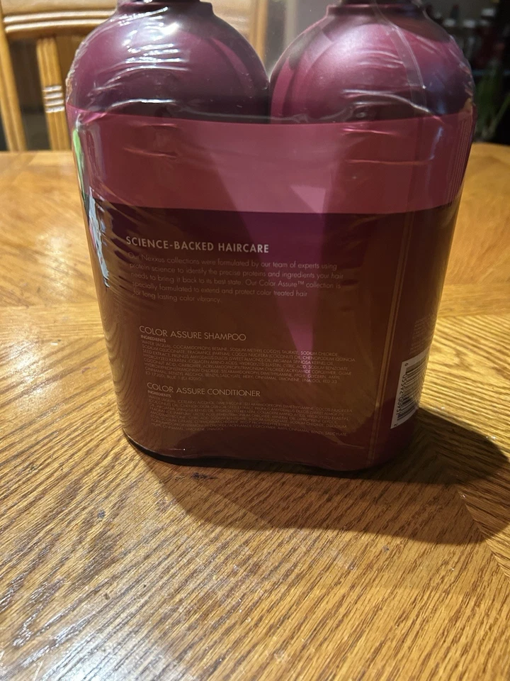 Juego de champú y acondicionador Nexxus Color Assure, 32 fl oz Foto 2 de 3