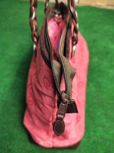 Borsa a tracolla Brighton rosa magenta fiori di ciliegio tracolla in pelle intrecciata - Foto 10 di 18