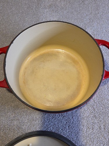 Olla de utensilios de cocina para horno holandés Lodge de hierro fundido esmaltado de 5,5 cuartos, roja - Imagen 10 de 12