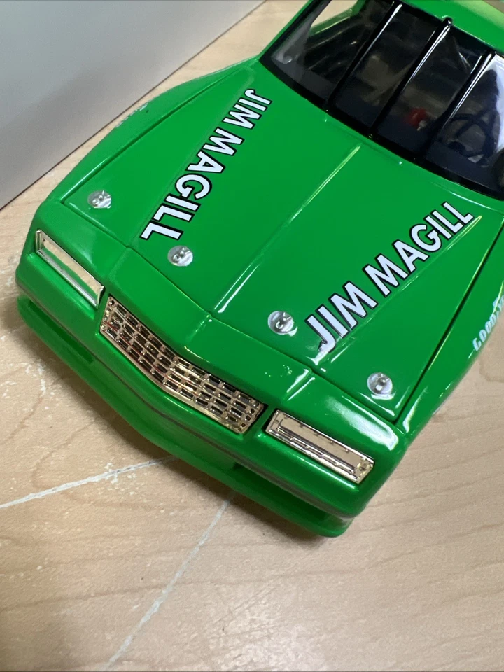 ACTION RACING #6 Mark Martin 1983 Jim Magill Chevrolet Monte Carlo 1:24 BANK  - Image 3 of 4