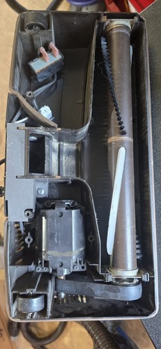 Rainbow SE Vacuum Cleaner With Attachments And Aqua Mate - Picture 7 of 24